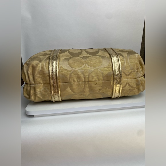 Coach Poppy Signature Tote Bag - Picture 9 of 9